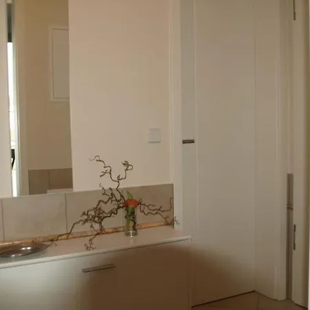 Estrelia Comfortable